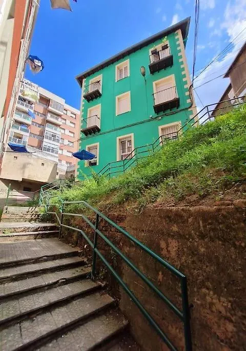 La Casita Verde. Metro Cerca Del Casco Viejo Μπιλμπάο